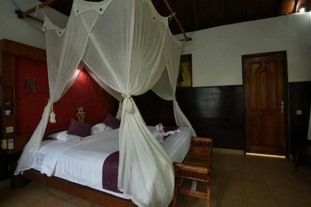 The Tanis Beach Resort Nusa Lembongan Exterior photo