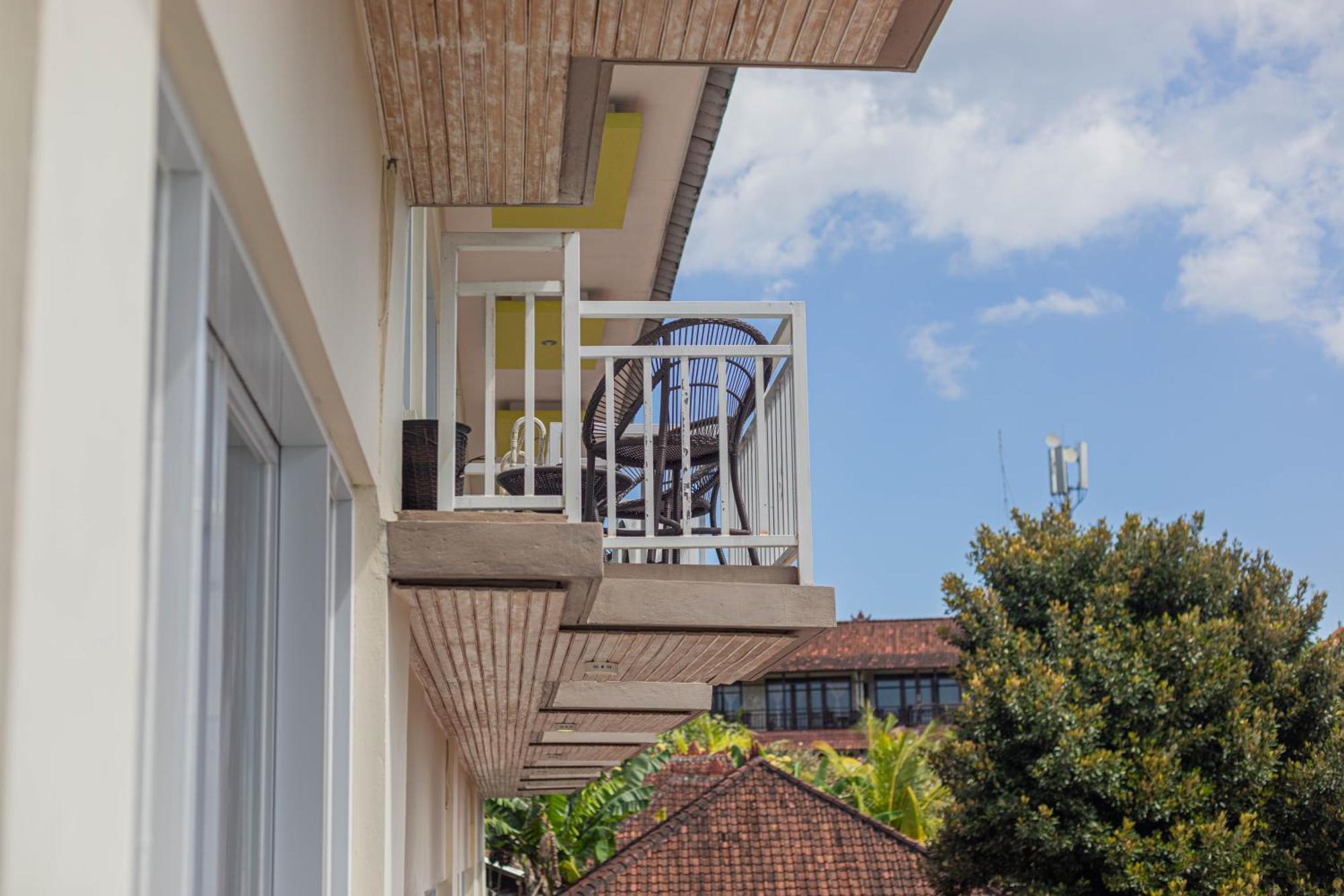 The Tanis Beach Resort Nusa Lembongan Exterior photo